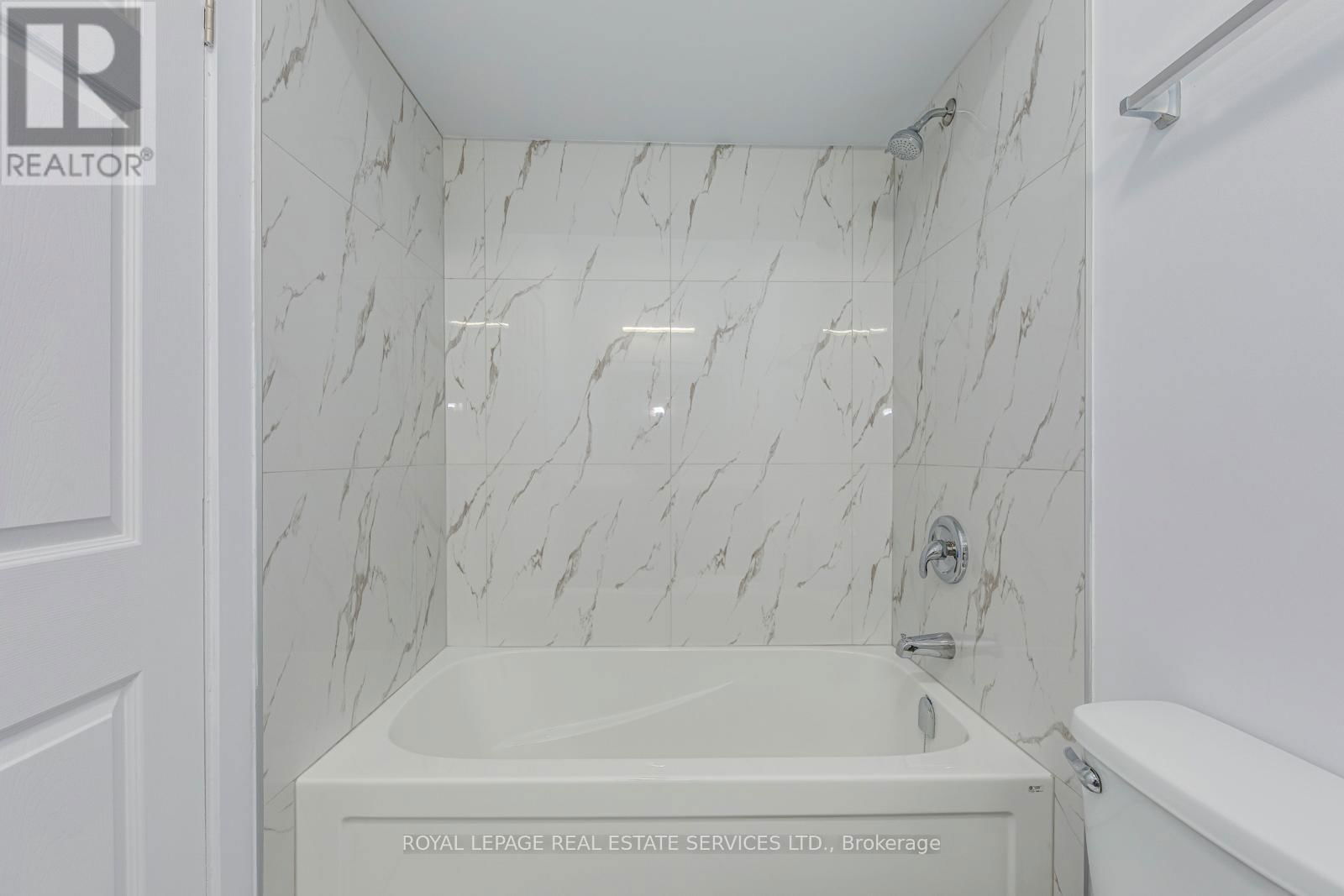 Upper - 1108 KOS BOULEVARD Image 32