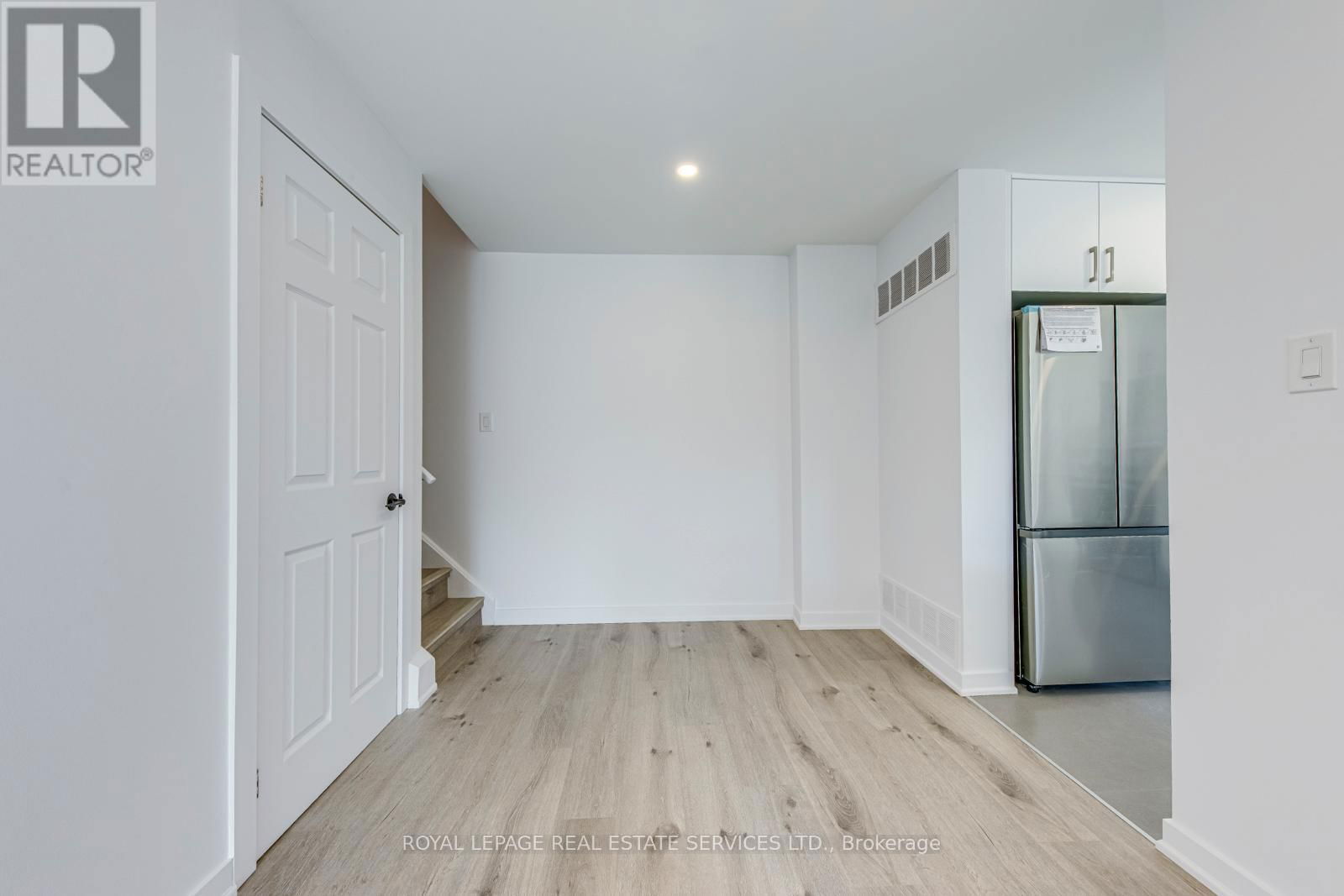 Upper - 1108 KOS BOULEVARD Image 9
