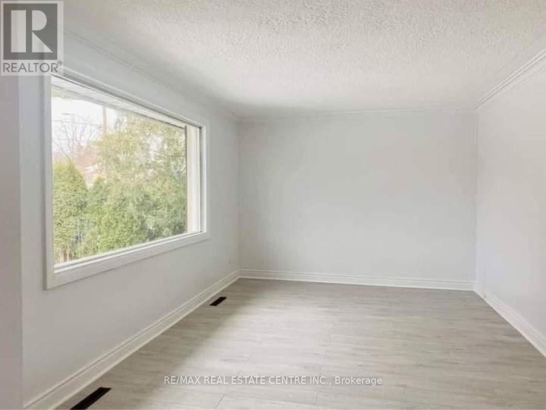 1514 DRYMEN CRESCENT Image 21