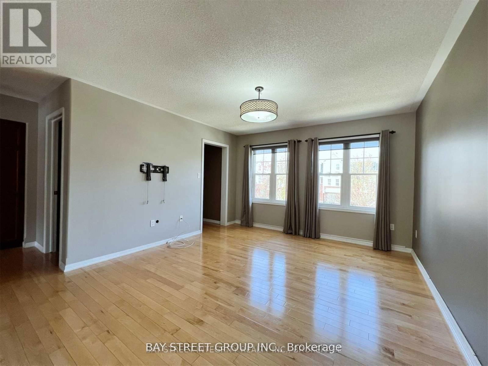 656 HOLLY AVENUE Image 4