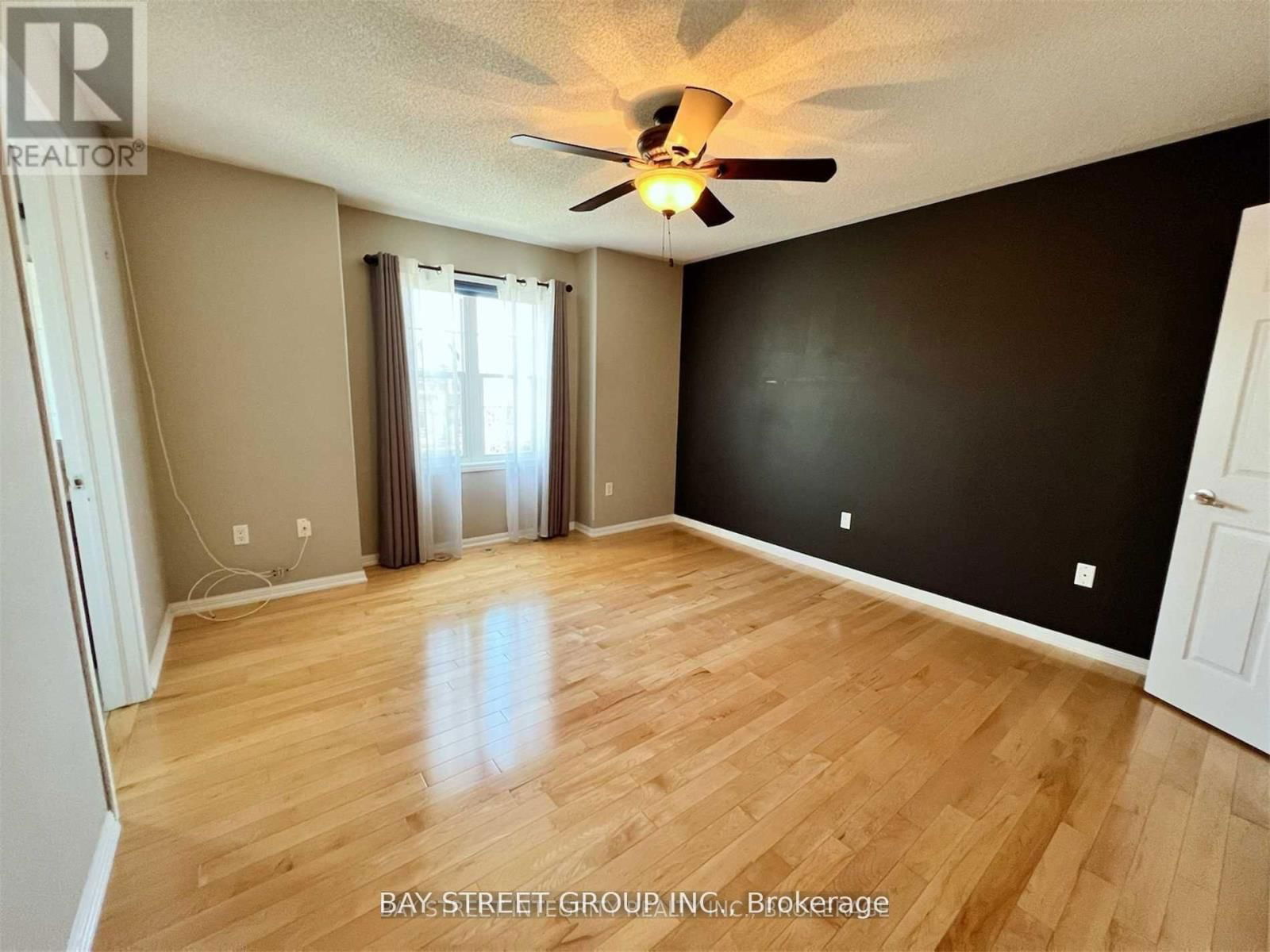 656 HOLLY AVENUE Image 8