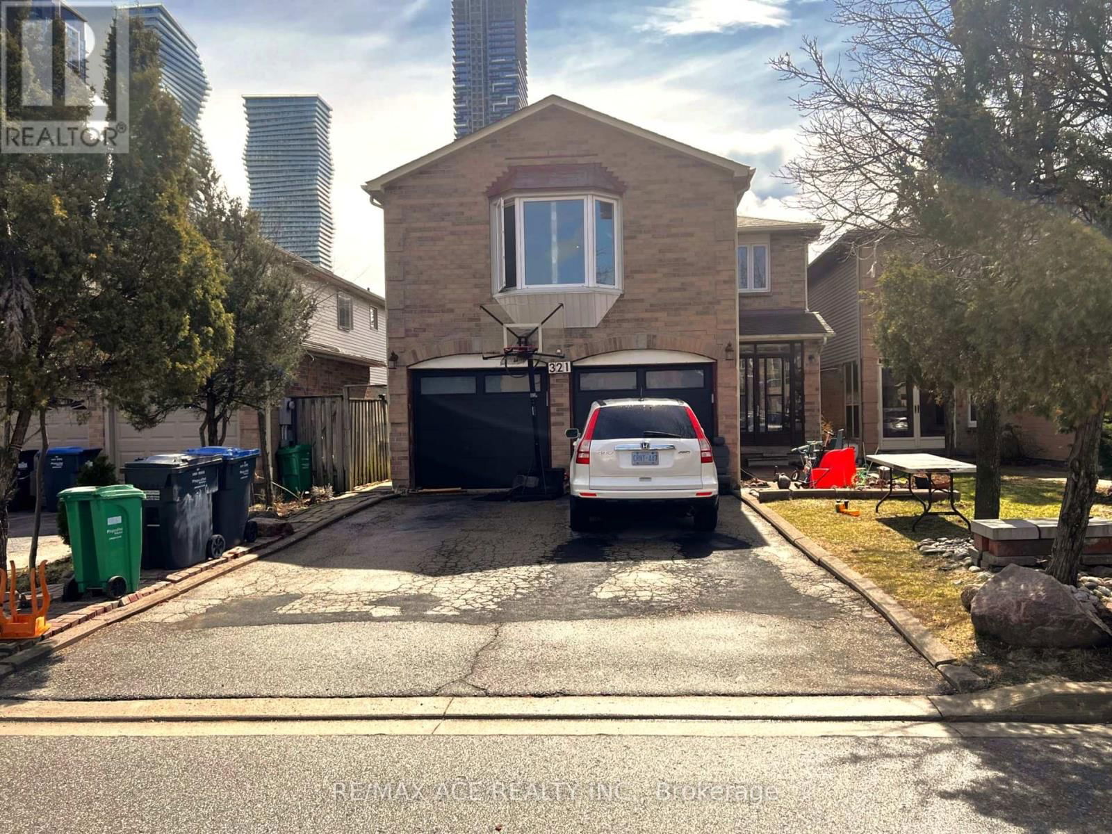 321 WALLENBERG CRESCENT Image 2