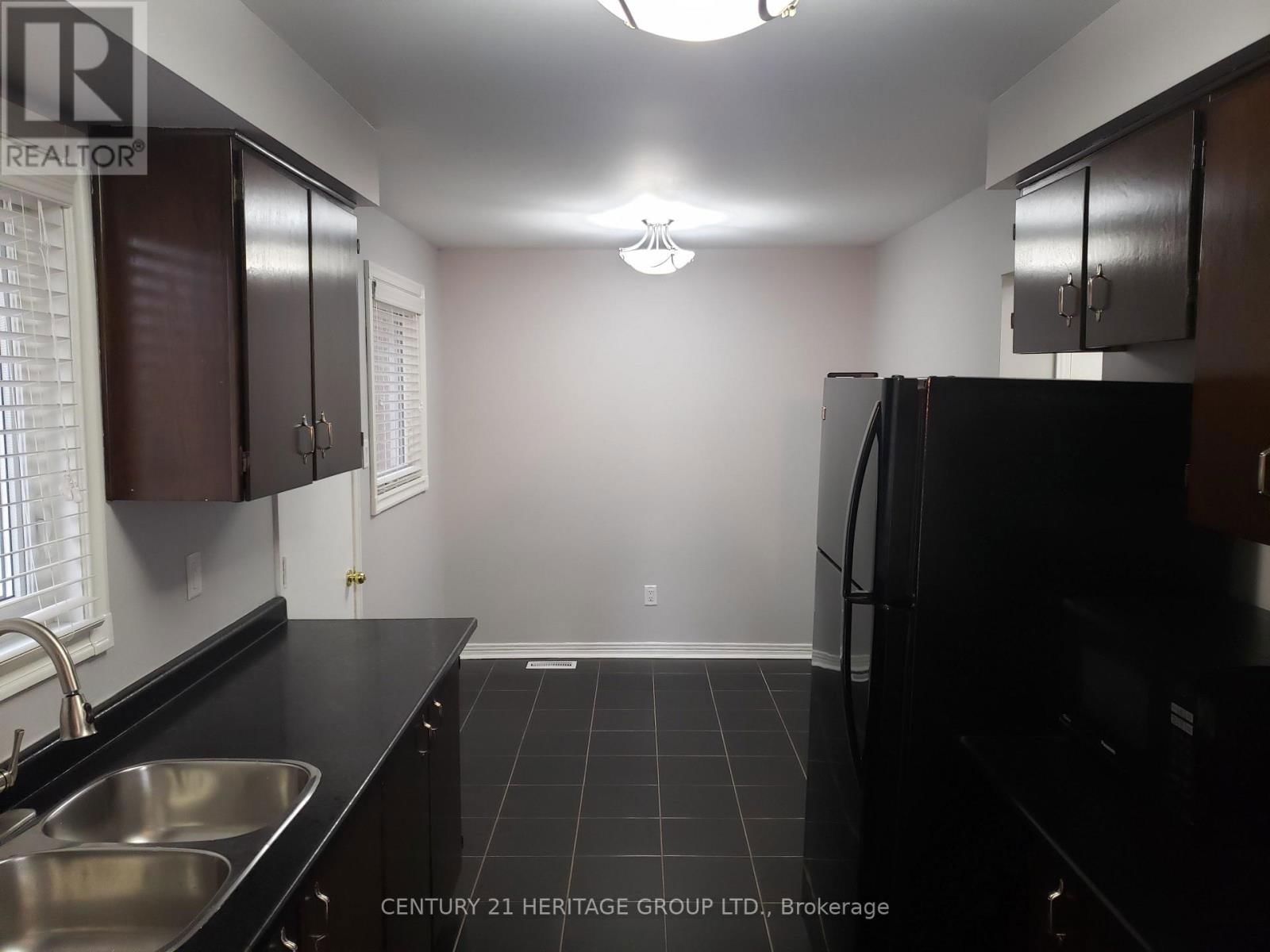 100 NANPORT STREET Image 4