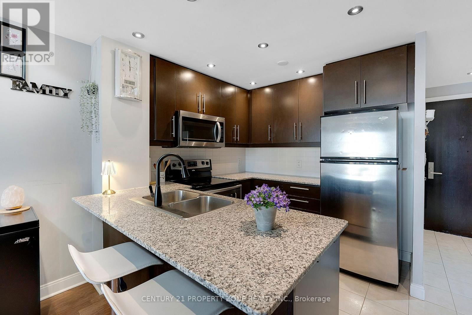 1003 - 50 ABSOLUTE AVENUE Image 16