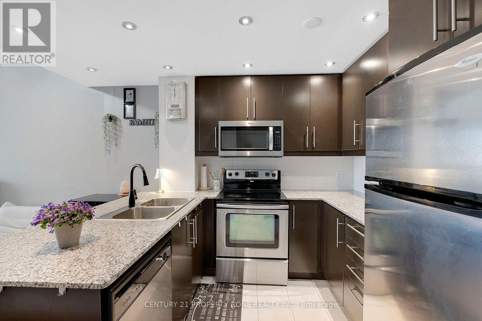 1003 - 50 ABSOLUTE AVENUE Image 17
