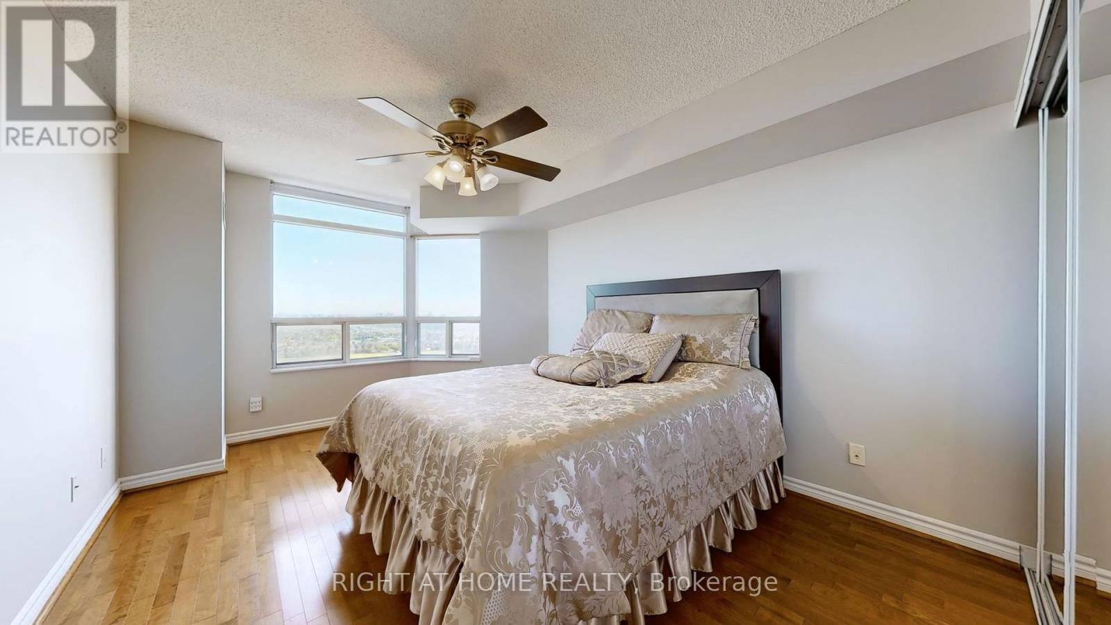 2108 - 35 KINGSBRIDGE GARDEN CIRCLE Image 18