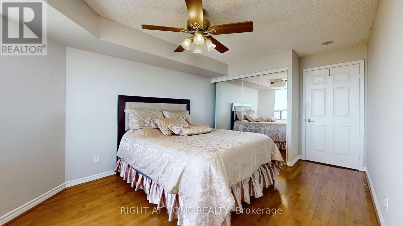 2108 - 35 KINGSBRIDGE GARDEN CIRCLE Image 19