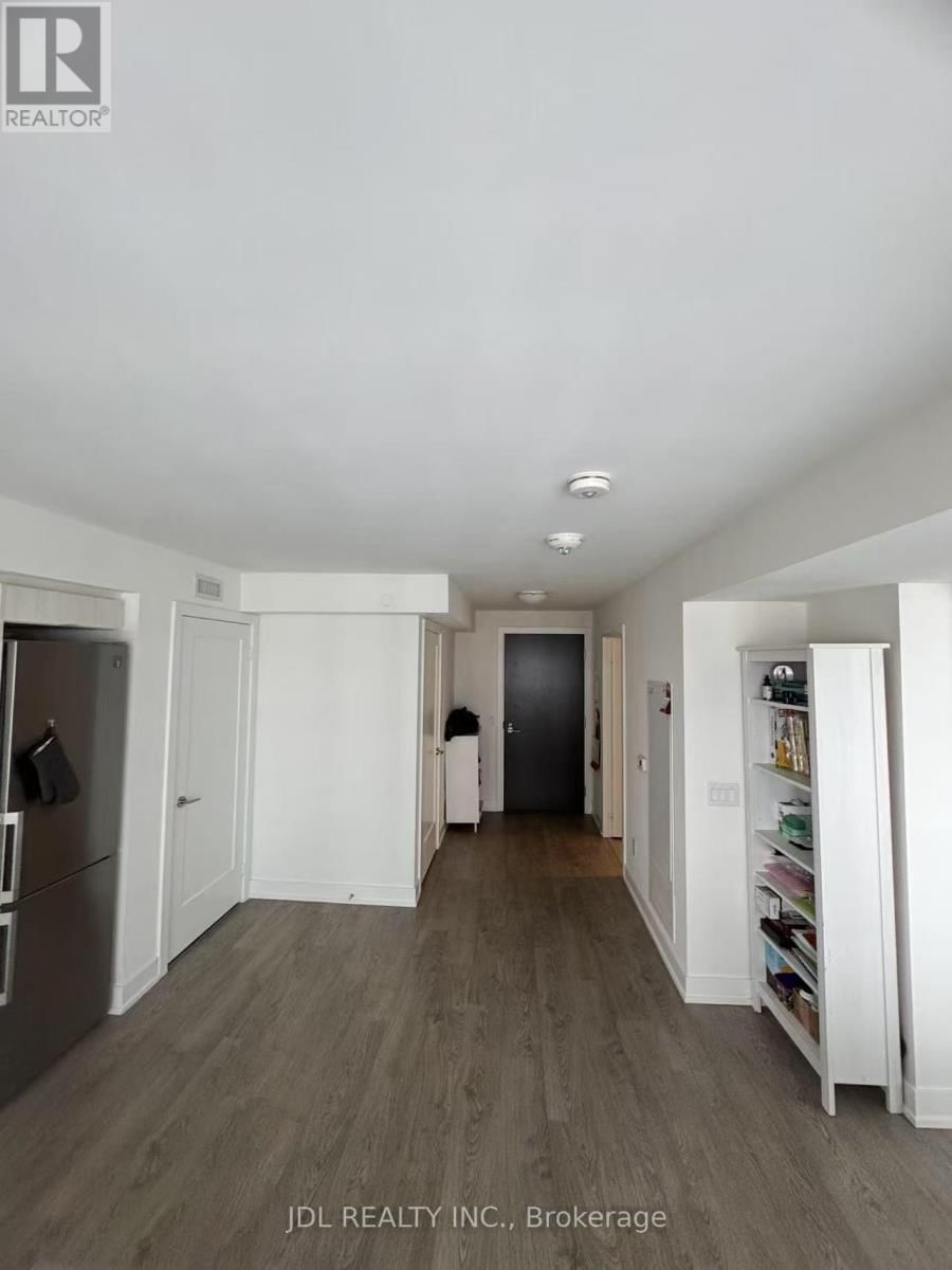 2130 - 5 MABELLE AVENUE Image 10