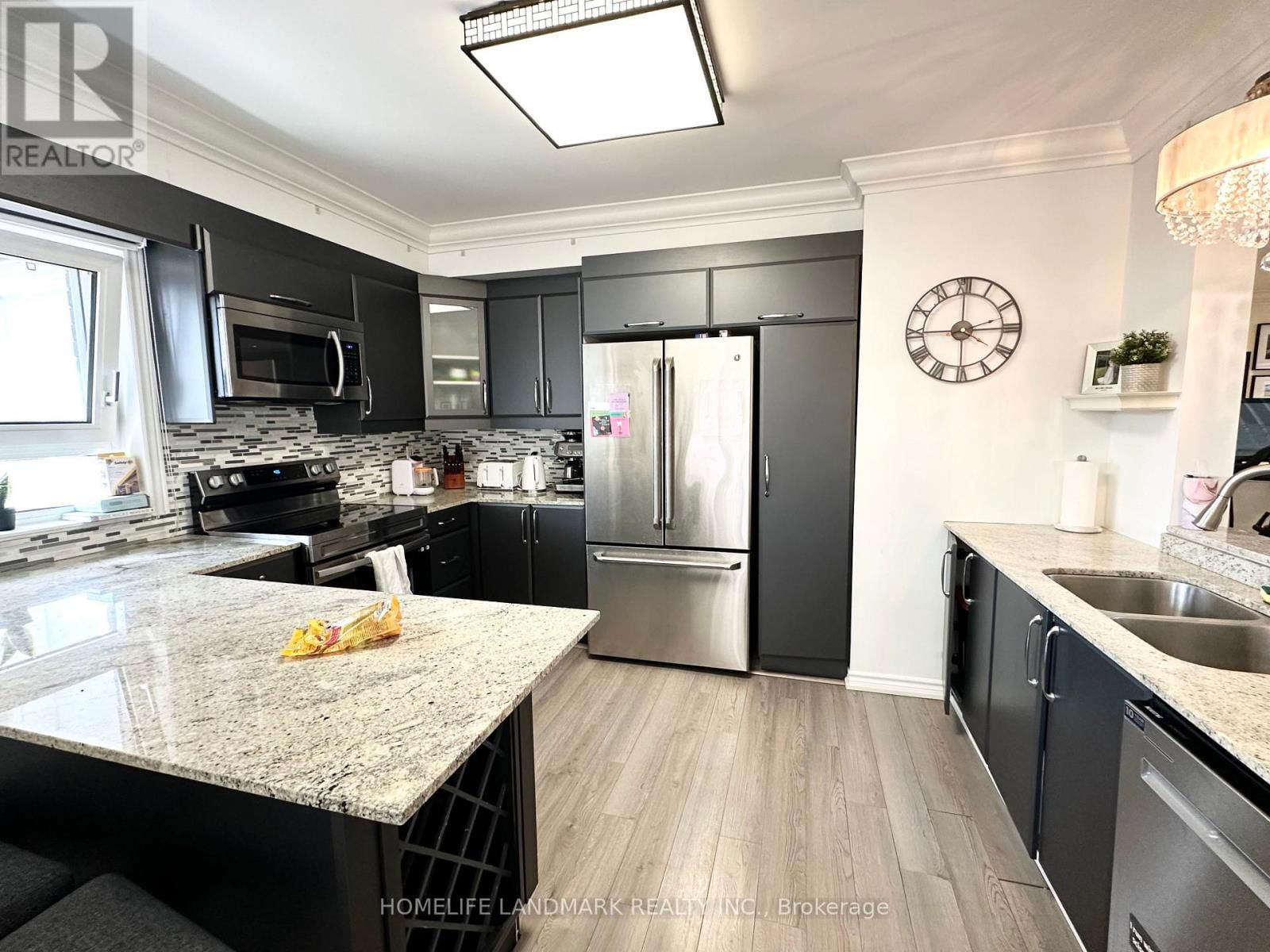 2600 LAKE SHORE BOULEVARD WEST Image 14