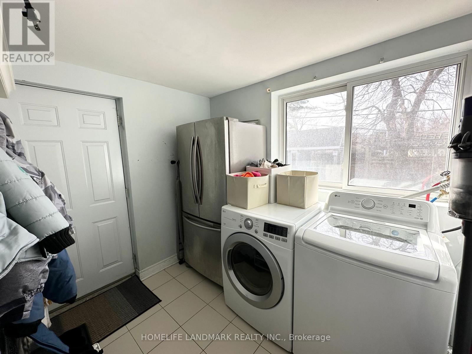 2600 LAKE SHORE BOULEVARD WEST Image 21