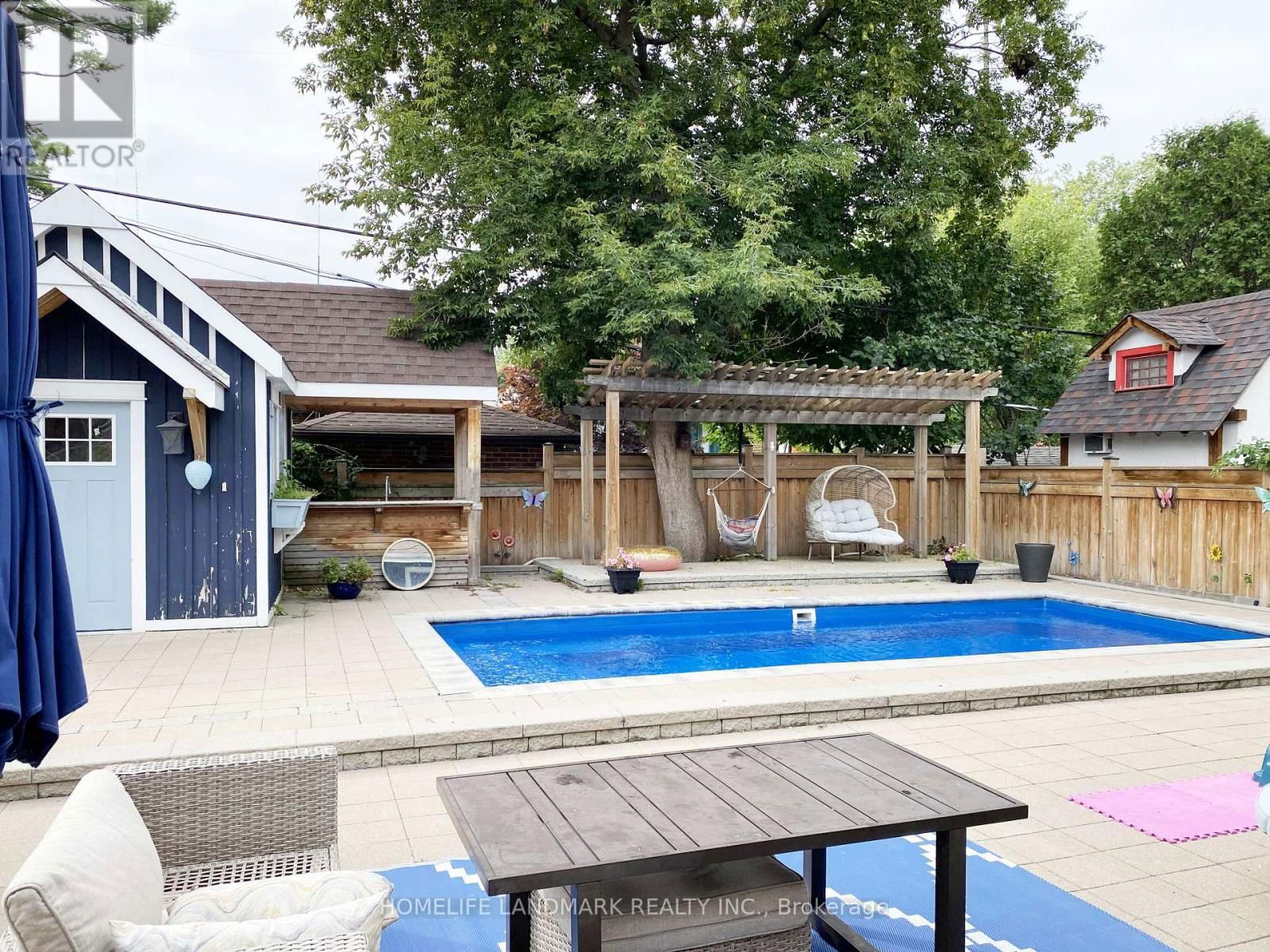 2600 LAKE SHORE BOULEVARD WEST Image 3