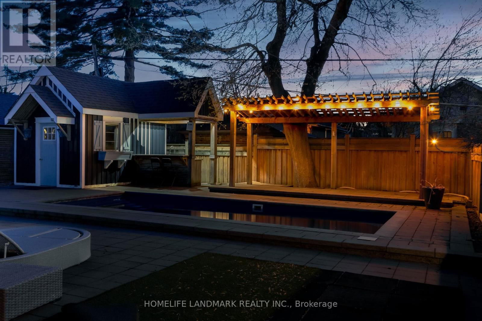2600 LAKE SHORE BOULEVARD WEST Image 37