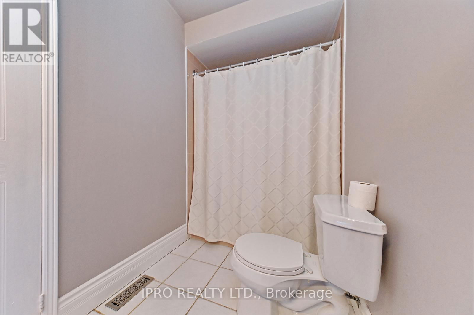 40 STORNWOOD COURT NORTHEAST Image 34