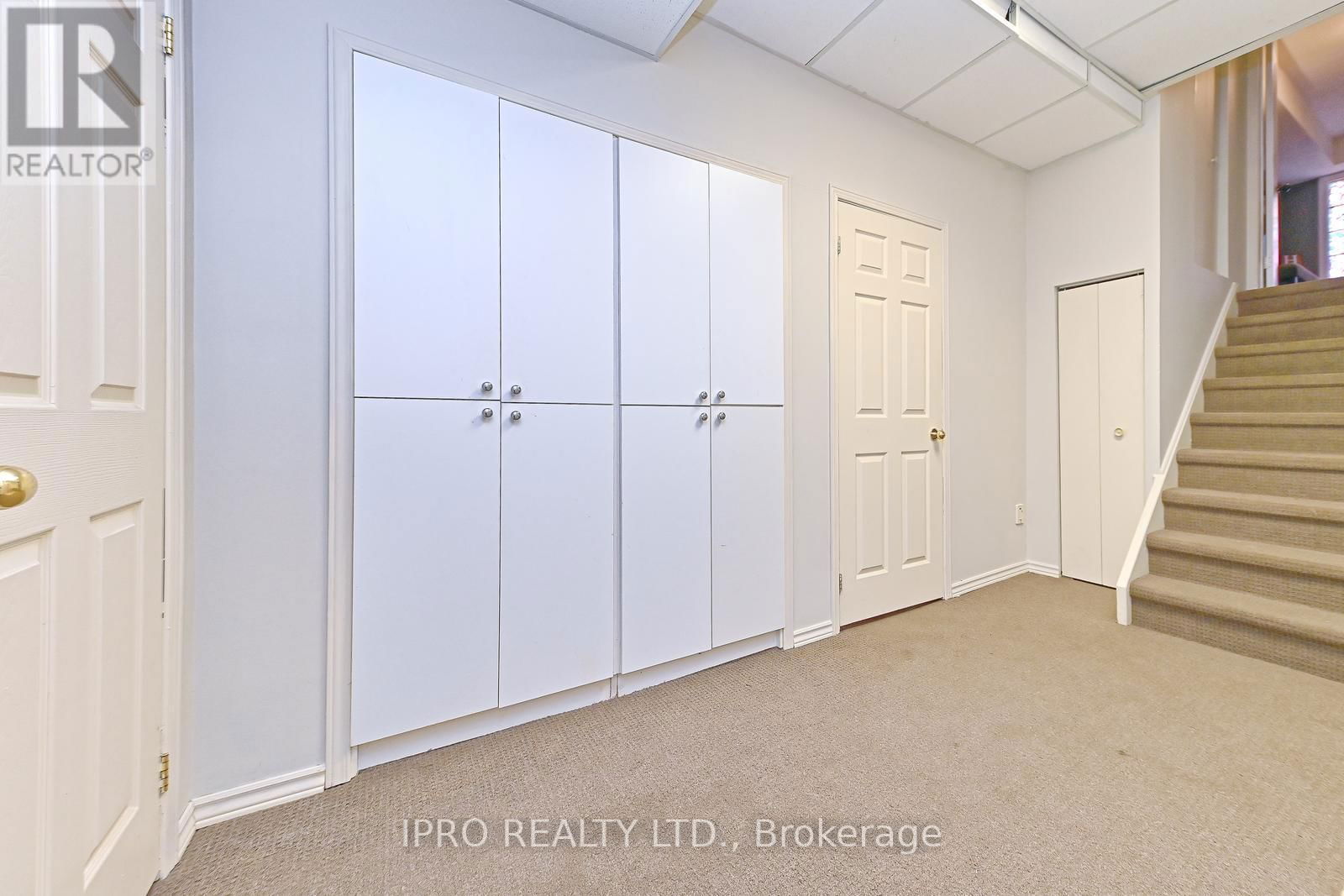 40 STORNWOOD COURT NORTHEAST Image 35