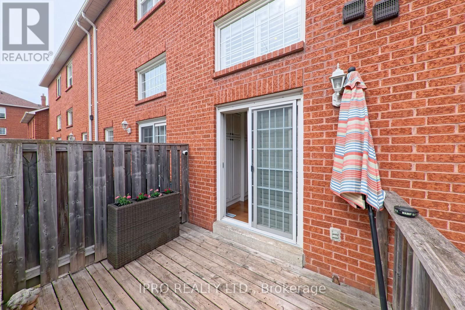 40 STORNWOOD COURT NORTHEAST Image 41