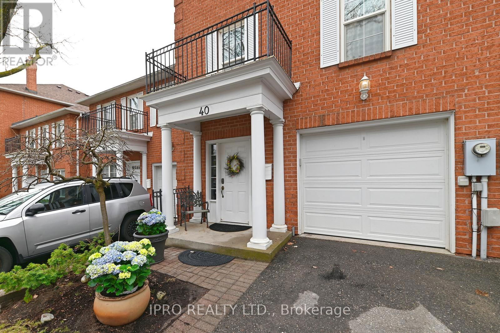 40 STORNWOOD COURT NORTHEAST Image 46
