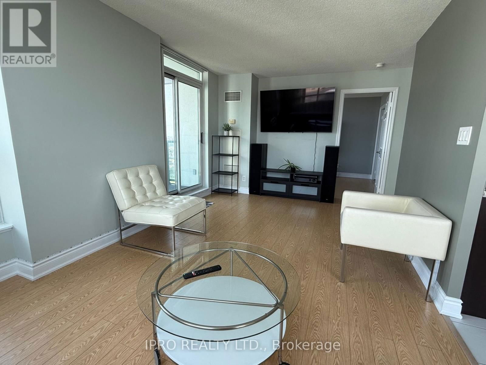 1704 - 4850 GLEN ERIN DRIVE Image 4
