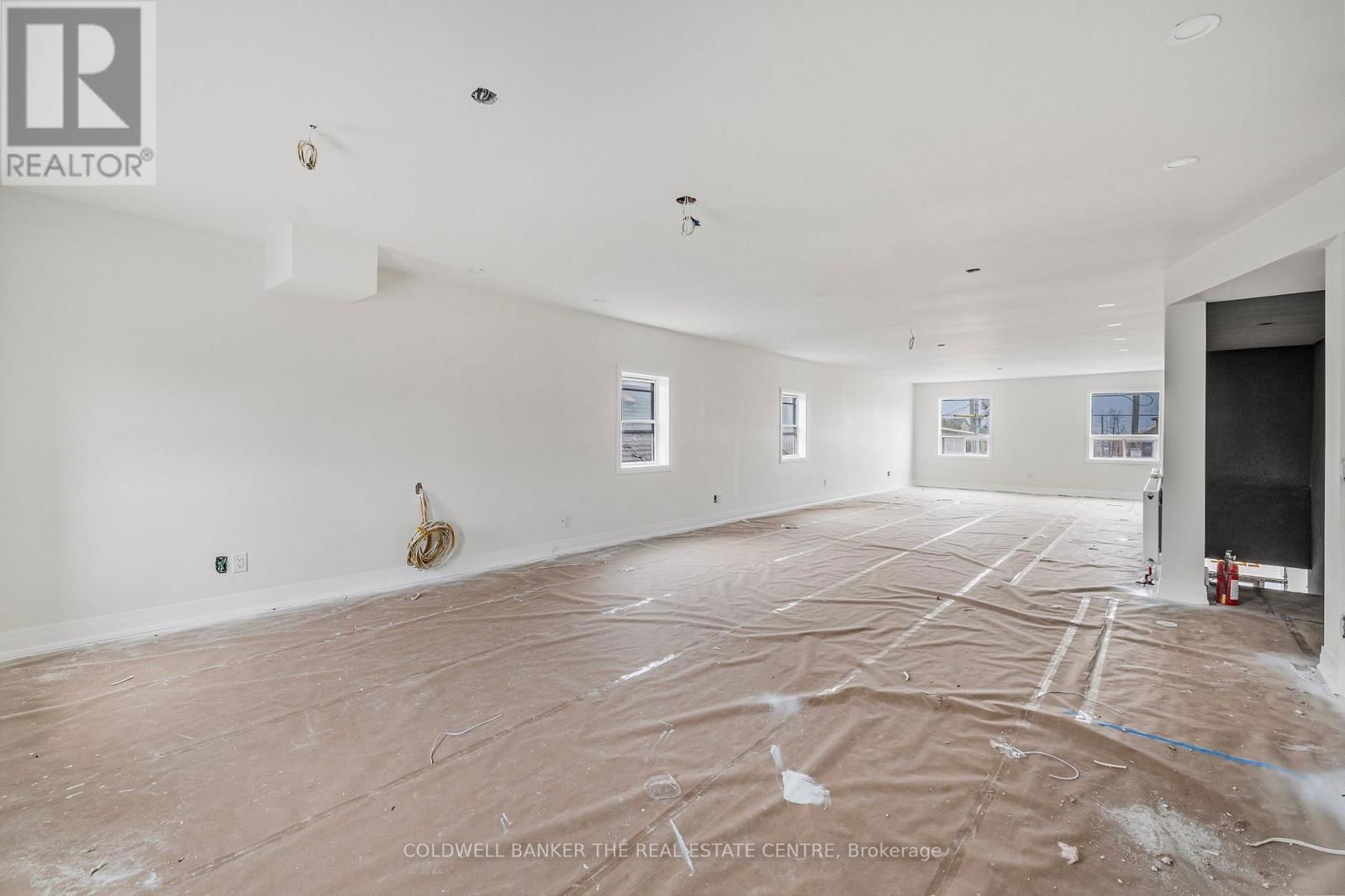 2B - 2242 EGLINTON AVENUE Image 3