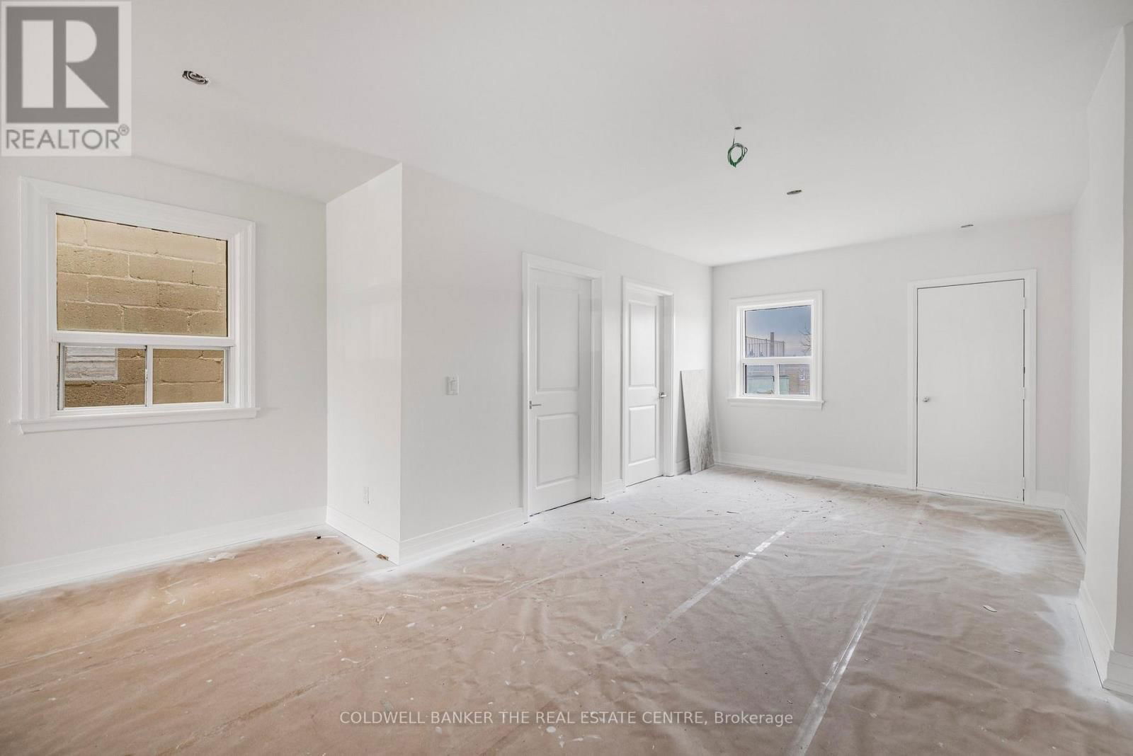 2B - 2242 EGLINTON AVENUE Image 9