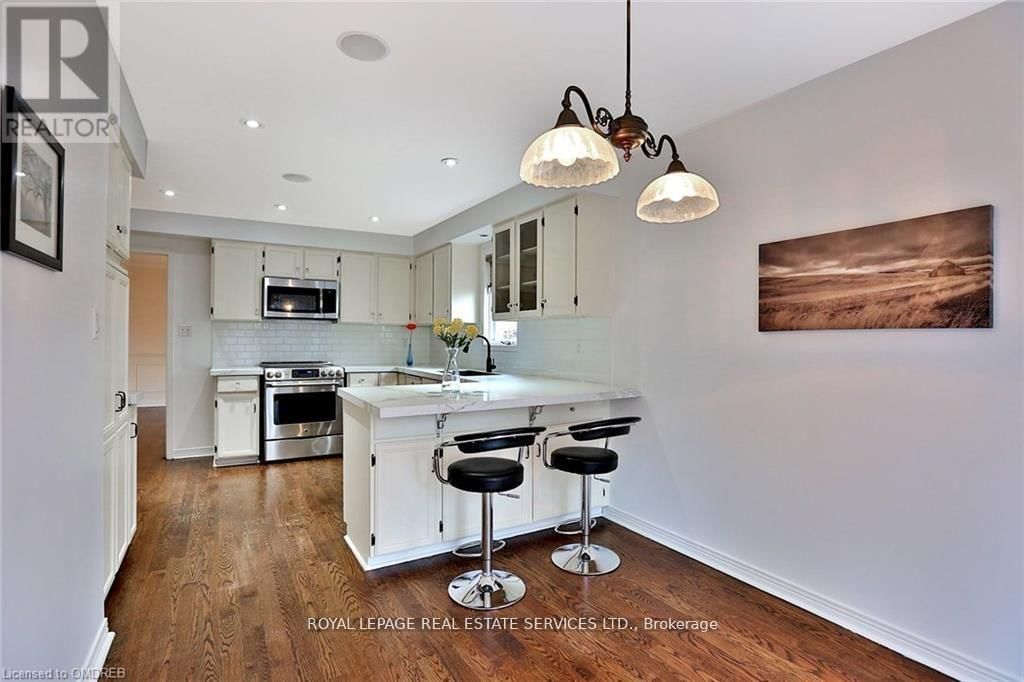 1036 OAK MEADOW ROAD Image 11