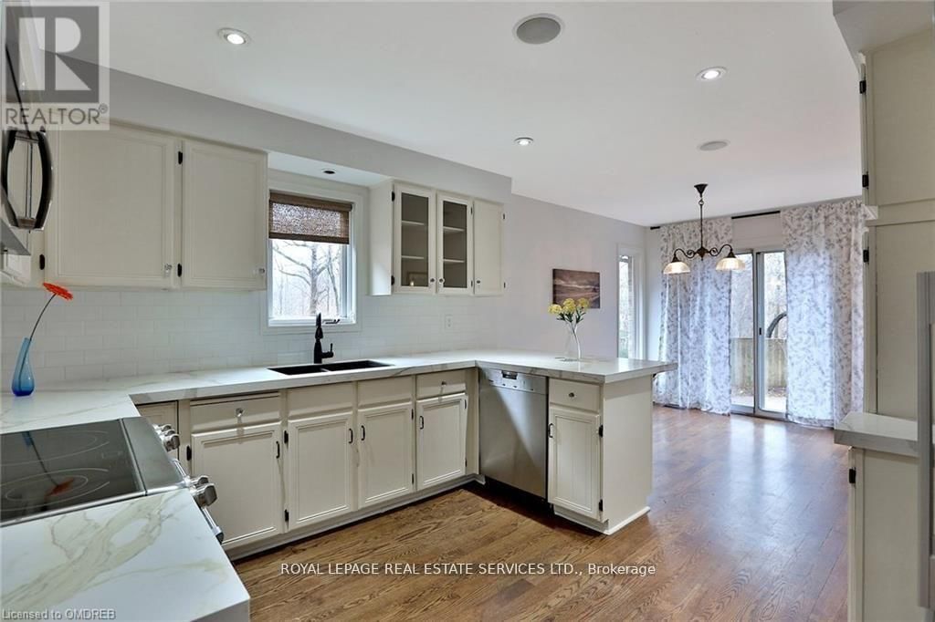 1036 OAK MEADOW ROAD Image 13