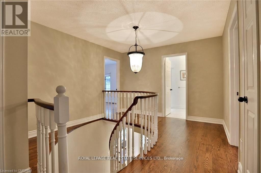 1036 OAK MEADOW ROAD Image 17