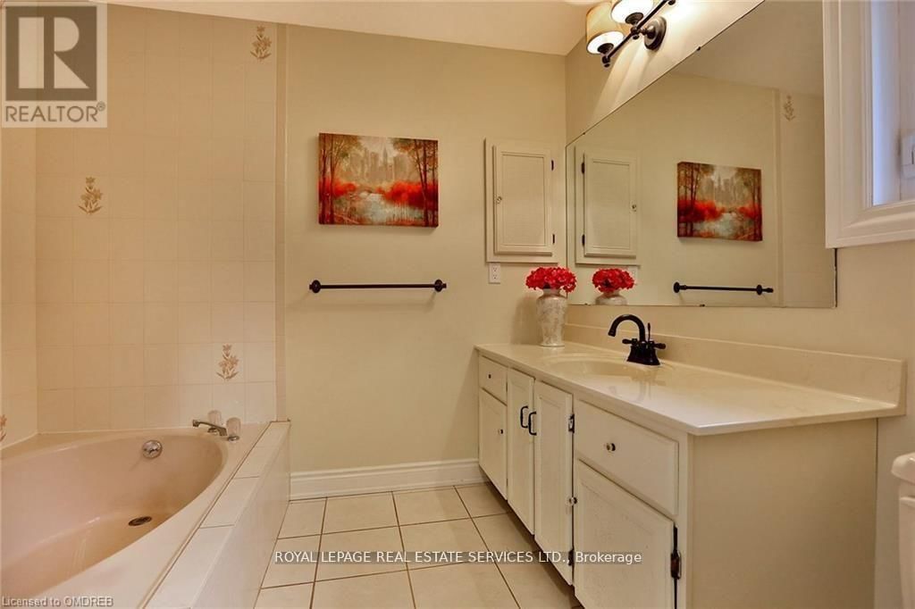 1036 OAK MEADOW ROAD Image 19