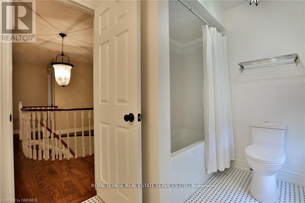 1036 OAK MEADOW ROAD Image 24
