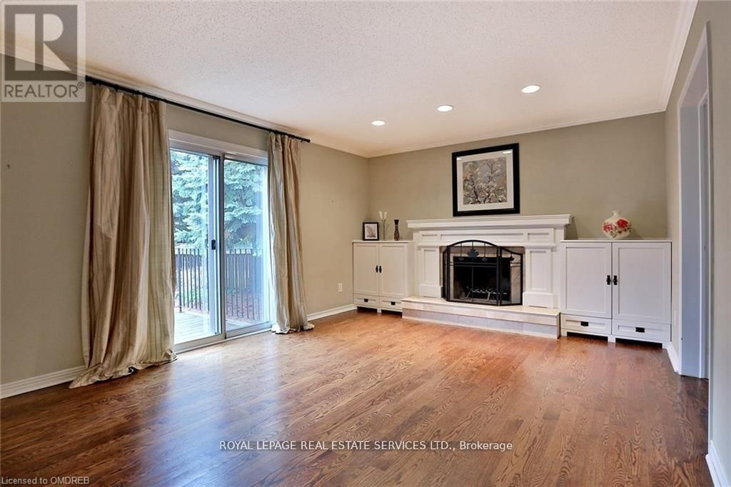 1036 OAK MEADOW ROAD Image 9