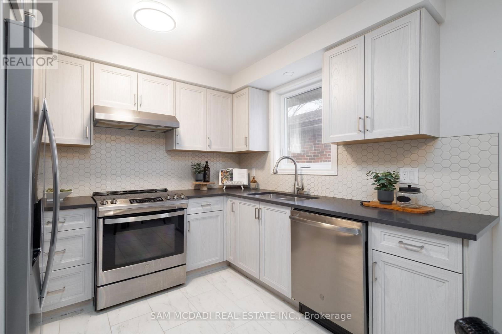 1632 ANWORLD COURT Image 10