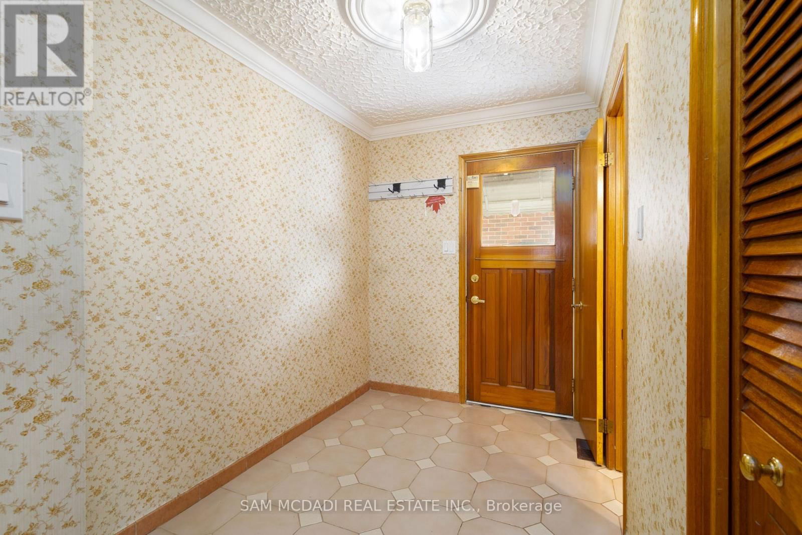 1632 ANWORLD COURT Image 23