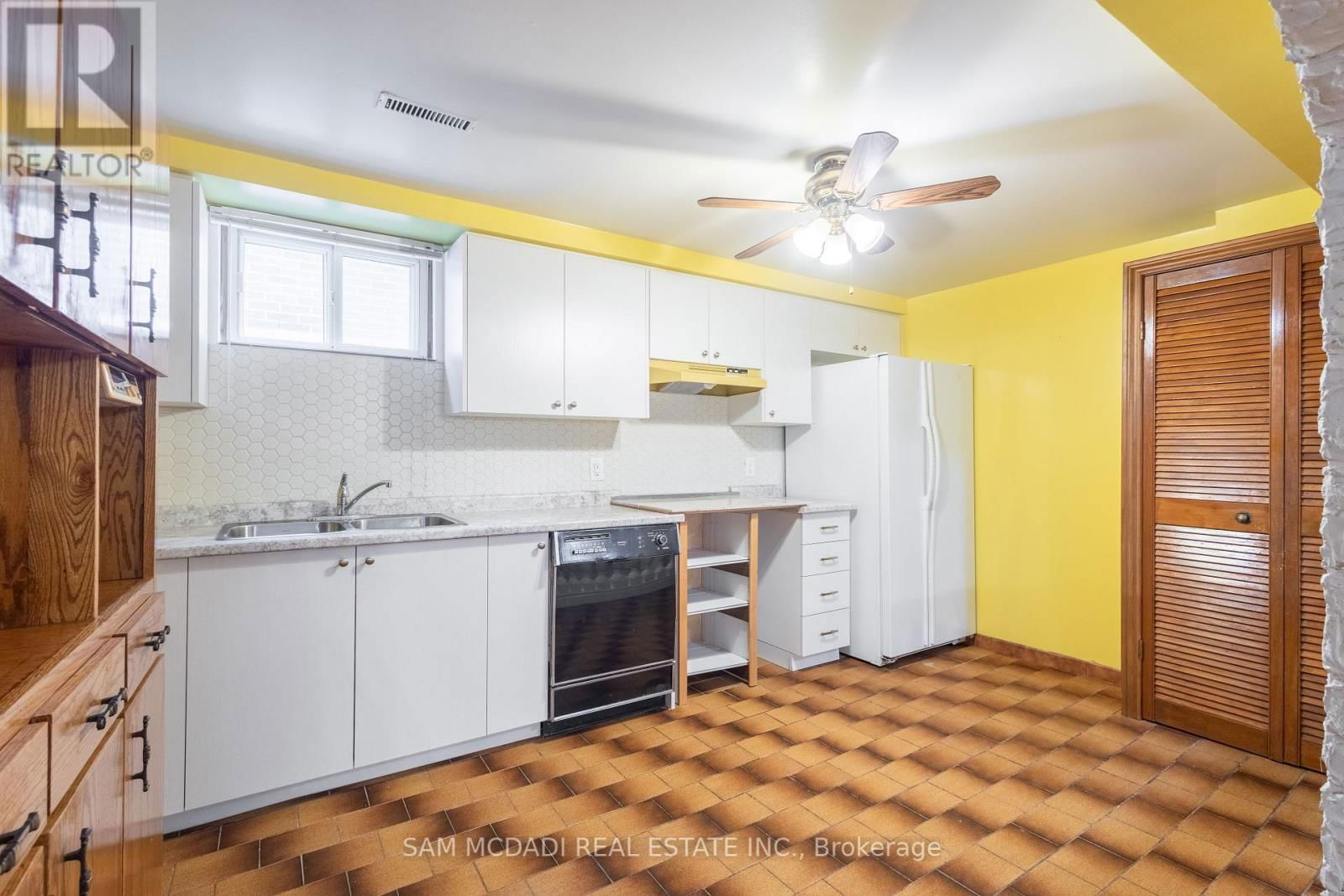 1632 ANWORLD COURT Image 32