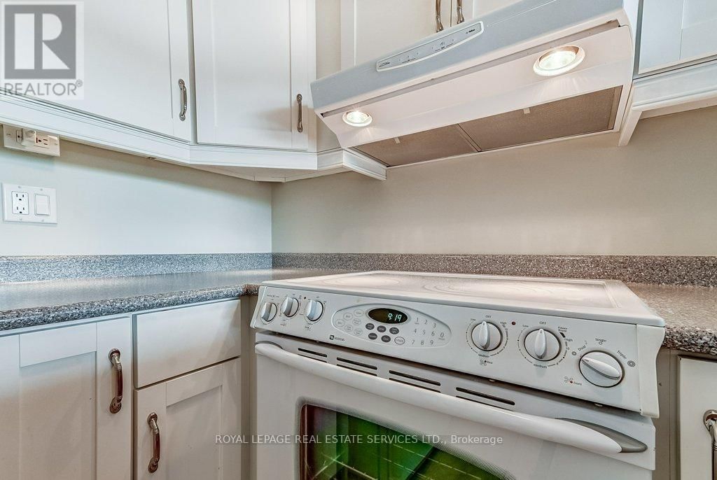 415 - 2511 LAKESHORE ROAD WEST Image 11