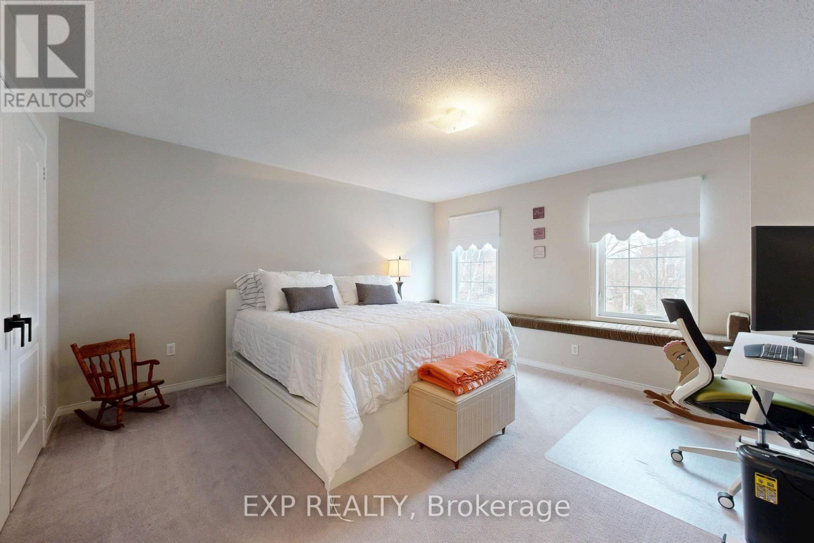 100 DELLS CRESCENT Image 18