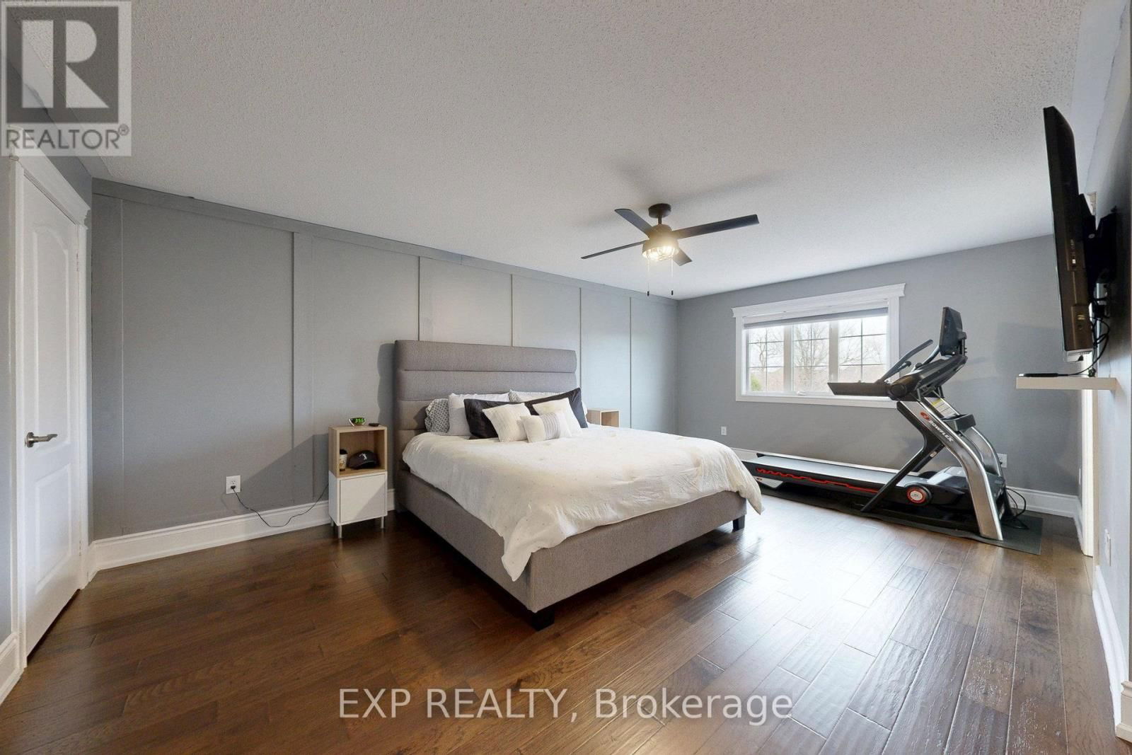 100 DELLS CRESCENT Image 22