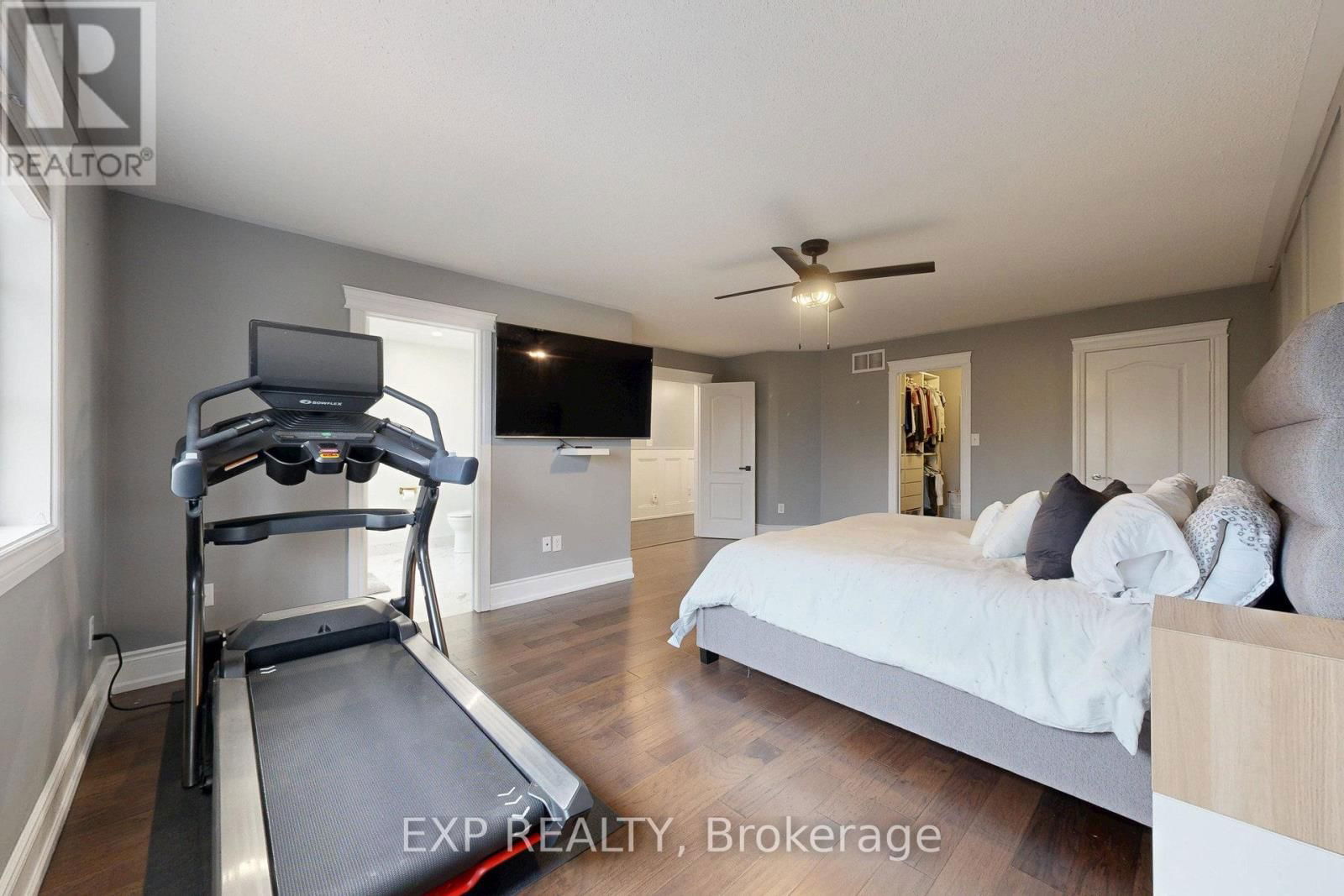 100 DELLS CRESCENT Image 23