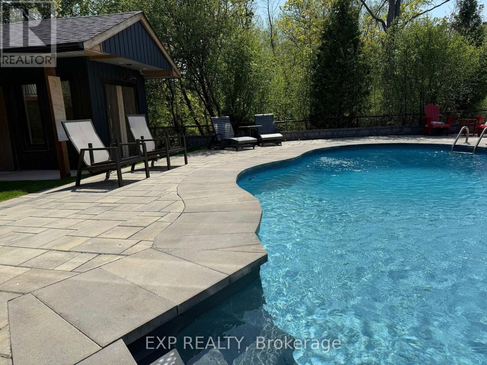 100 DELLS CRESCENT Image 34