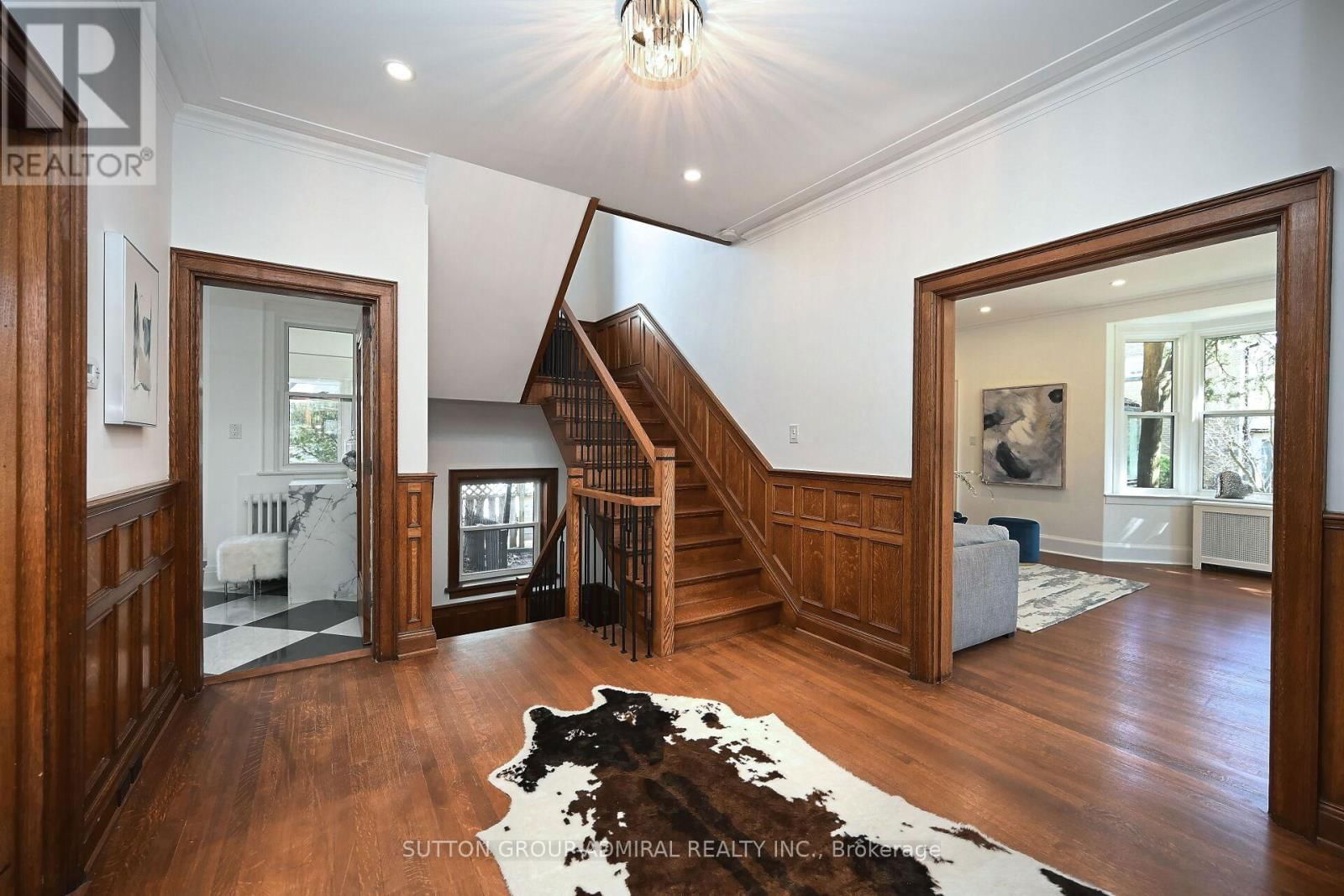 987 ROYAL YORK ROAD Image 3