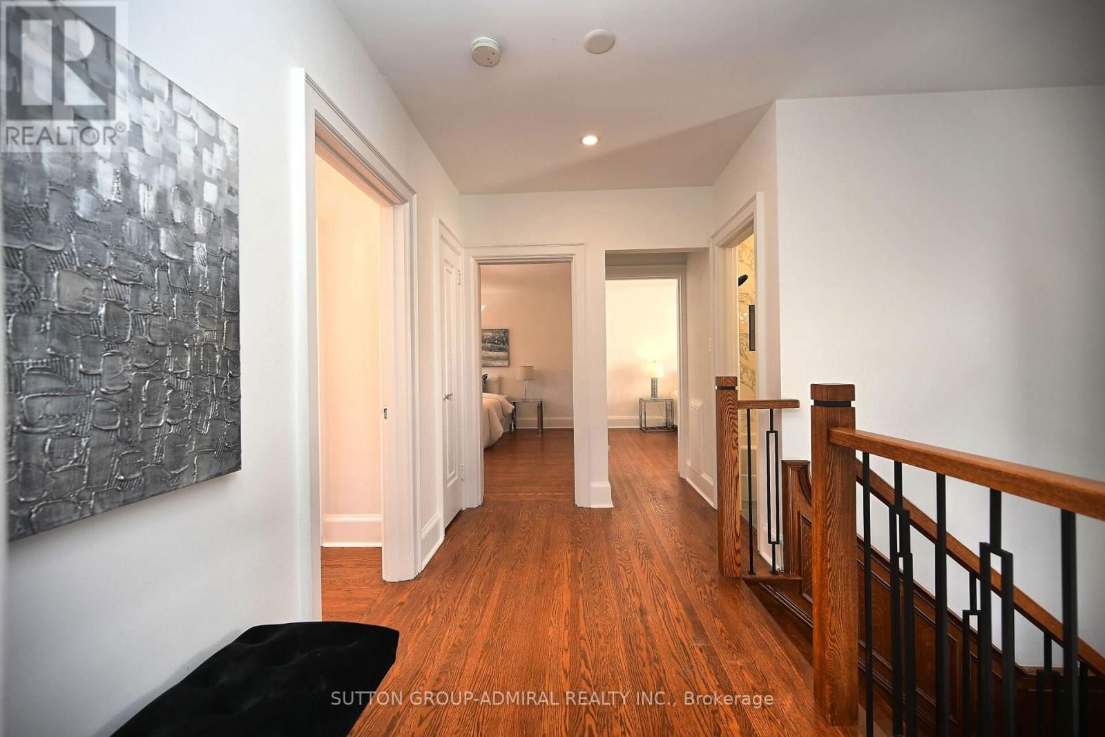 987 ROYAL YORK ROAD Image 39