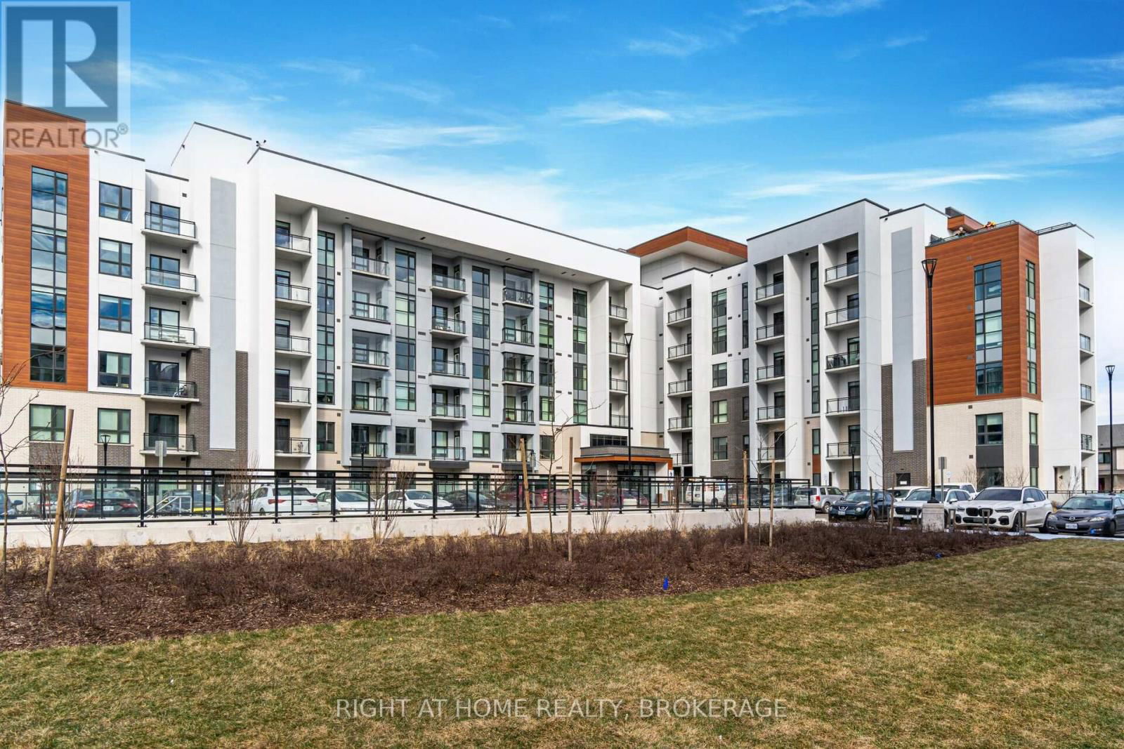 213 - 460 GORDON KRANTZ AVENUE Image 1