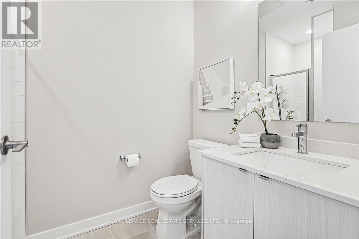 202 - 1440 CLARRIAGE COURT Image 16