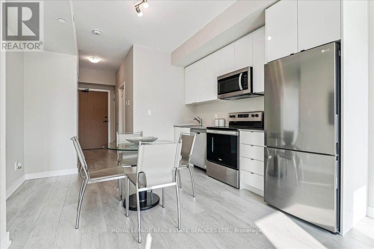 202 - 1440 CLARRIAGE COURT Image 7