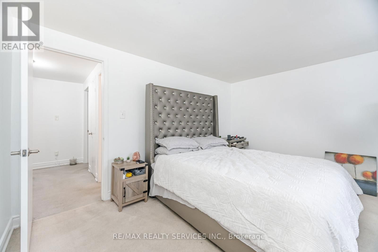 44 CARLETON PLACE Image 16