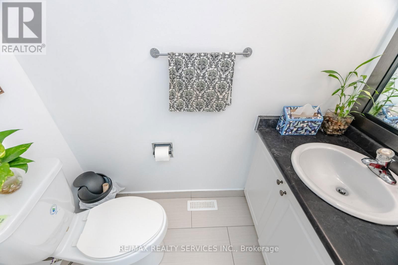 44 CARLETON PLACE Image 19