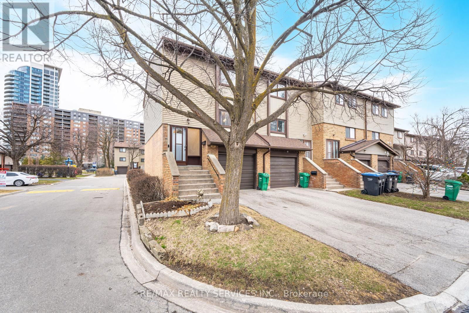 44 CARLETON PLACE Image 2