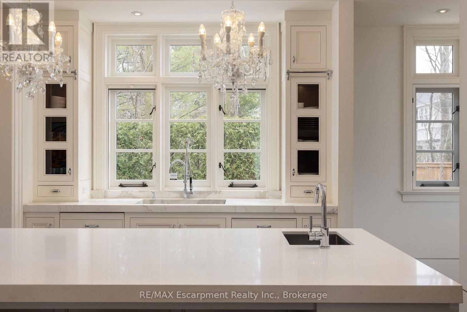 399 RANDALL STREET Image 13