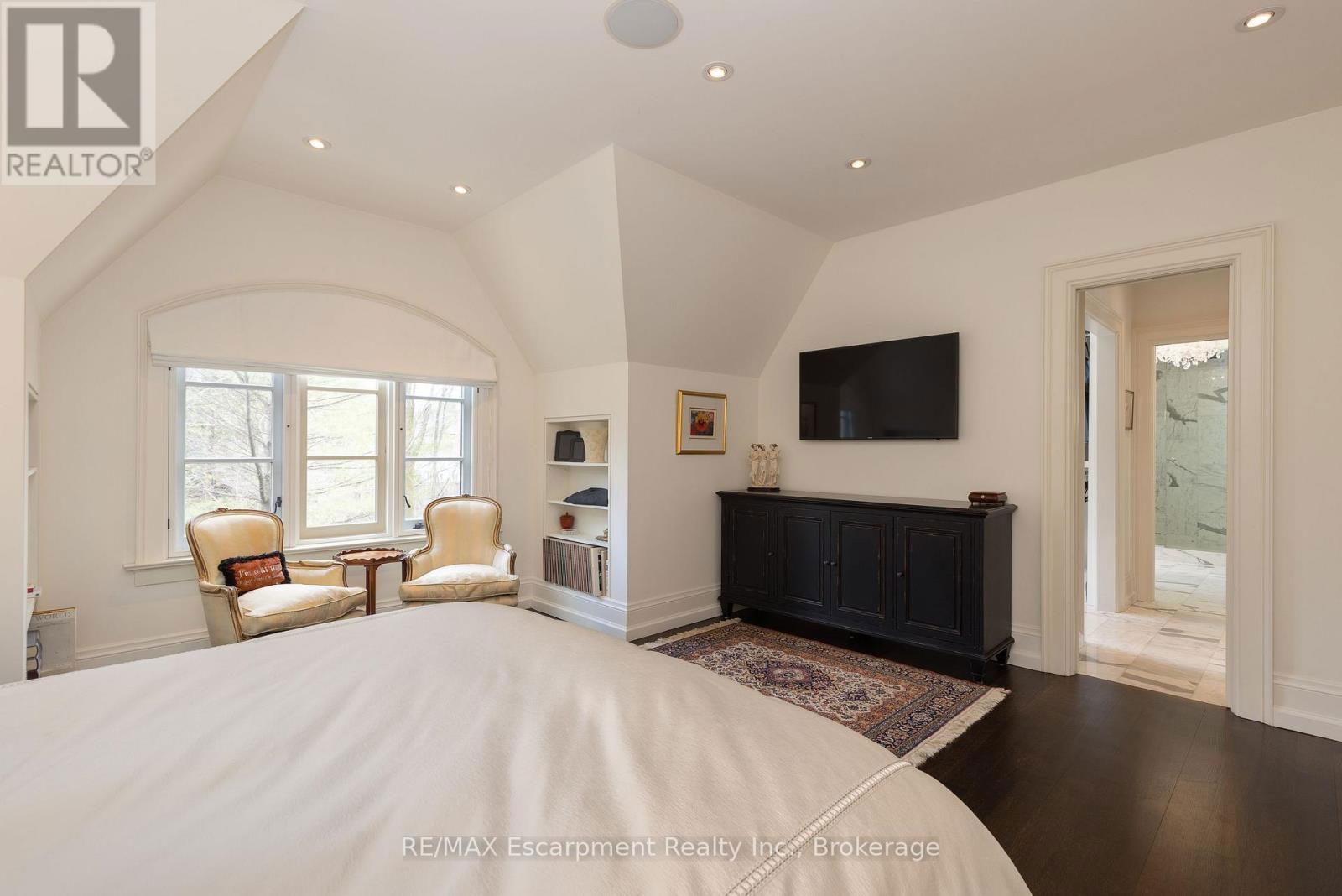 399 RANDALL STREET Image 18