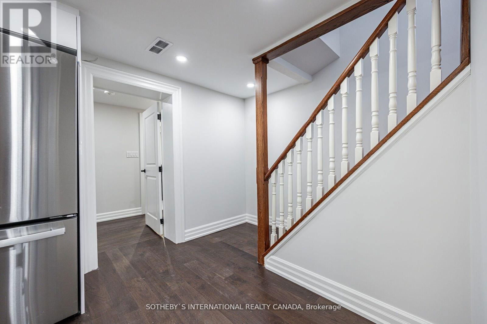 942 FLETCHER VALLEY CRESCENT Image 22