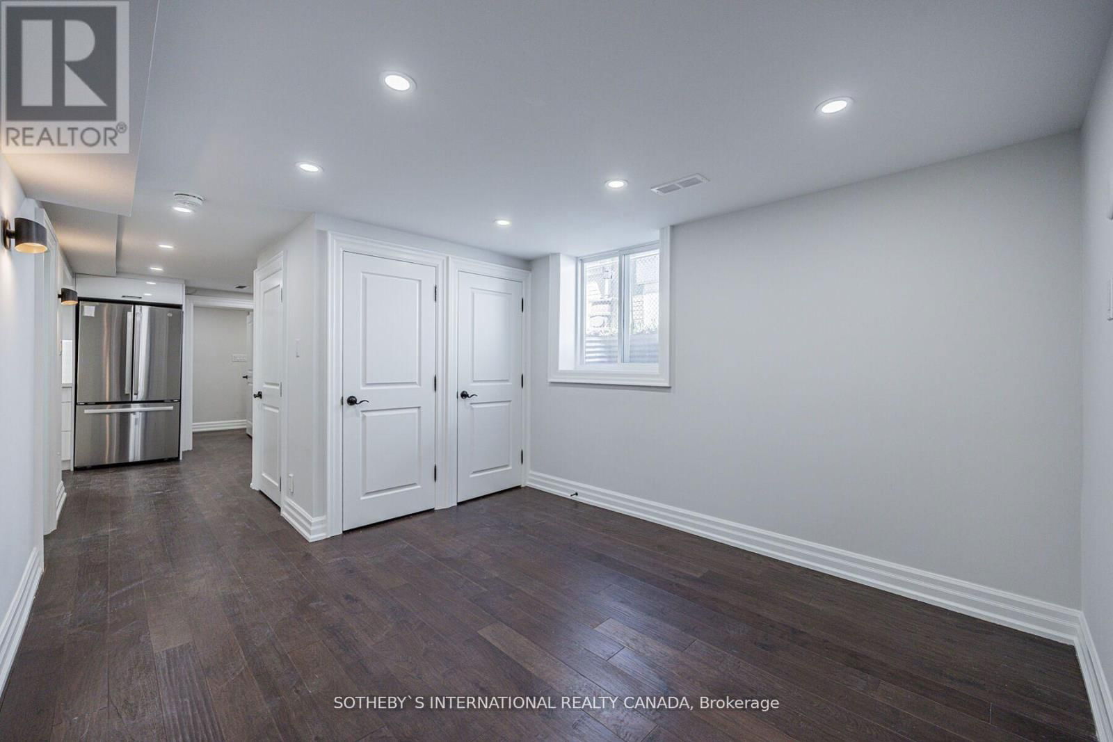 942 FLETCHER VALLEY CRESCENT Image 33