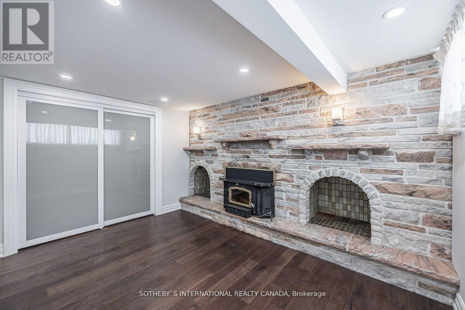 942 FLETCHER VALLEY CRESCENT Image 36